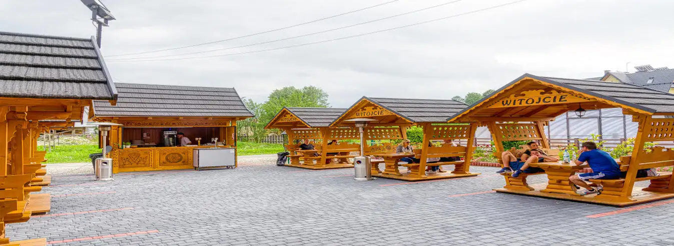 Hotel Białka Tatrzańska Tatry: dağlarda tatil, Polonya - ahşap çardak bölgesinin fotoğrafı