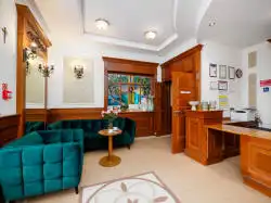 Girişten görülen resepsiyon