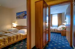 Koridordan otel odaları